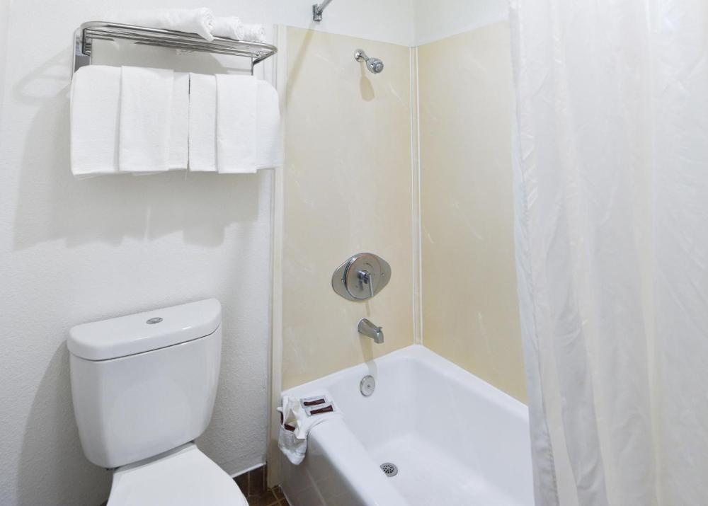 Hollywood Inn Express South